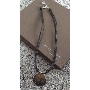 Silpada~Sterling Silver & Black Lip Shell Pendant on Leather Necklace~N1446